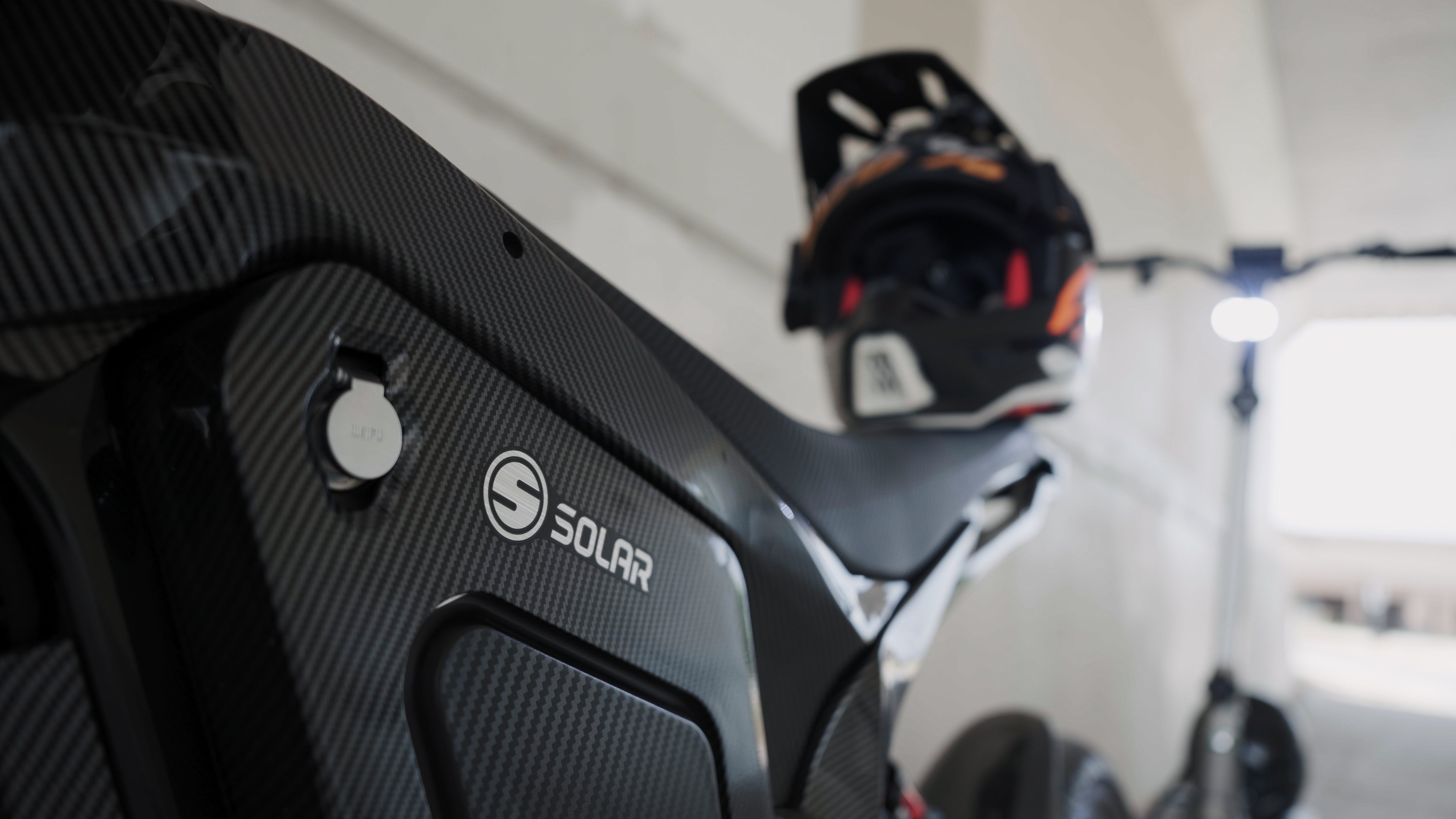 Ultra-Light, Ultra-Strong Carbon-Fiber Chassis & Textured Panels